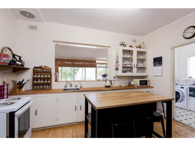 3 Railway Terrace, Hove SA 5048