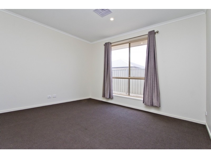 8 Castleton Street, Virginia SA 5120