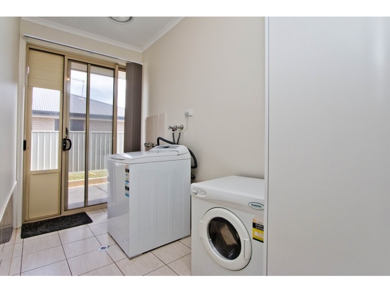 8 Castleton Street, Virginia SA 5120