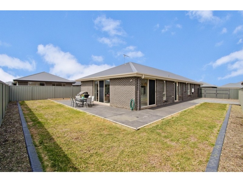 8 Castleton Street, Virginia SA 5120