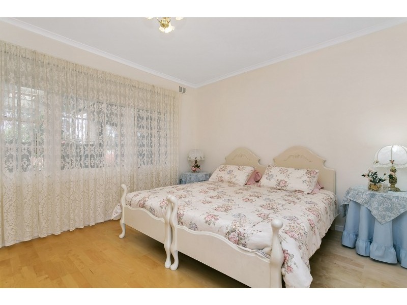 34 Columbia Crescent, Hallett Cove SA 5158