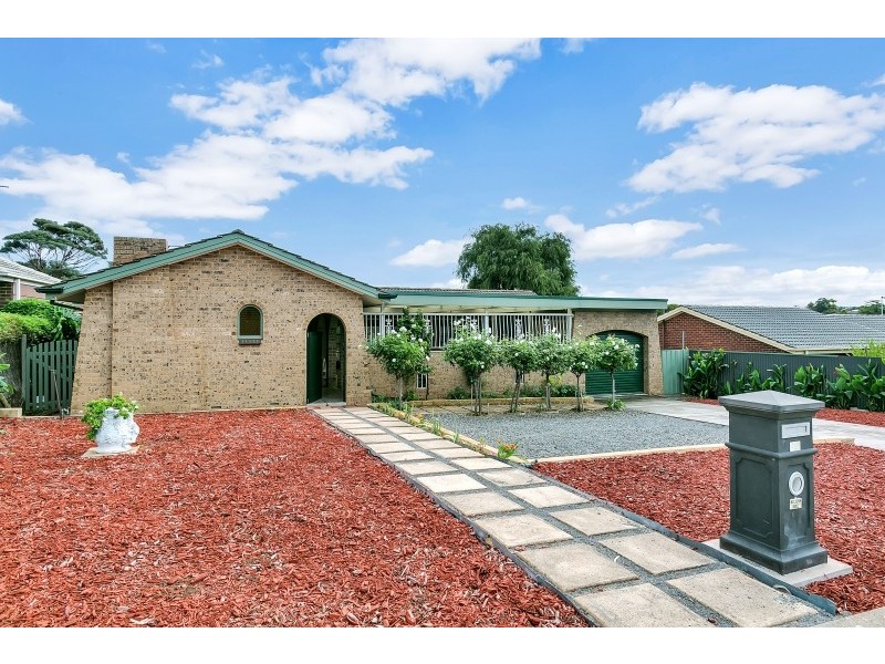 34 Columbia Crescent, Hallett Cove SA 5158