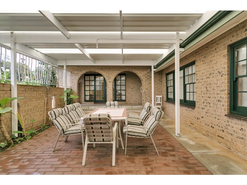 34 Columbia Crescent, Hallett Cove SA 5158