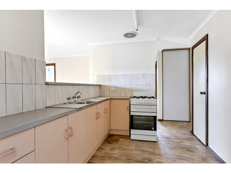 24 Lorne Crescent, Huntfield Heights SA 5163