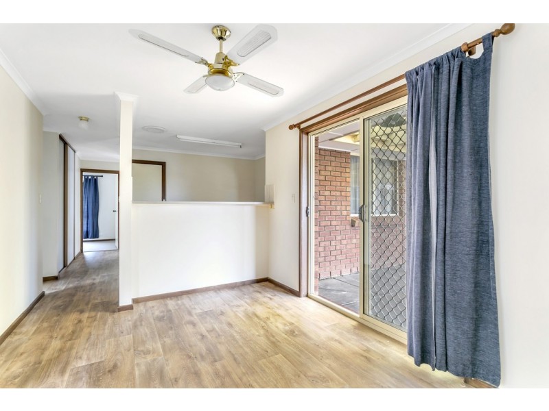 24 Lorne Crescent, Huntfield Heights SA 5163