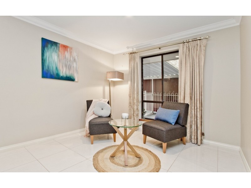 10 St James Street, Woodcroft SA 5162