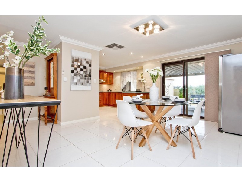 10 St James Street, Woodcroft SA 5162