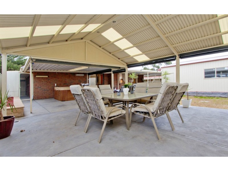 10 St James Street, Woodcroft SA 5162