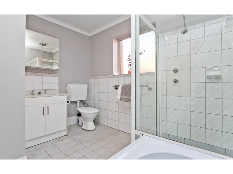 18 Brookside Road, Darlington SA 5047