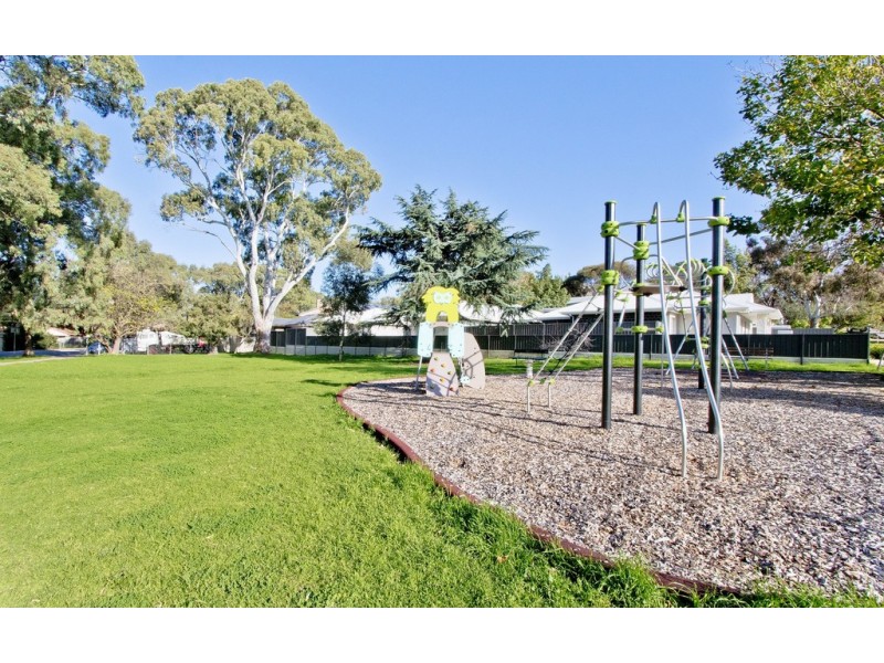 18 Brookside Road, Darlington SA 5047