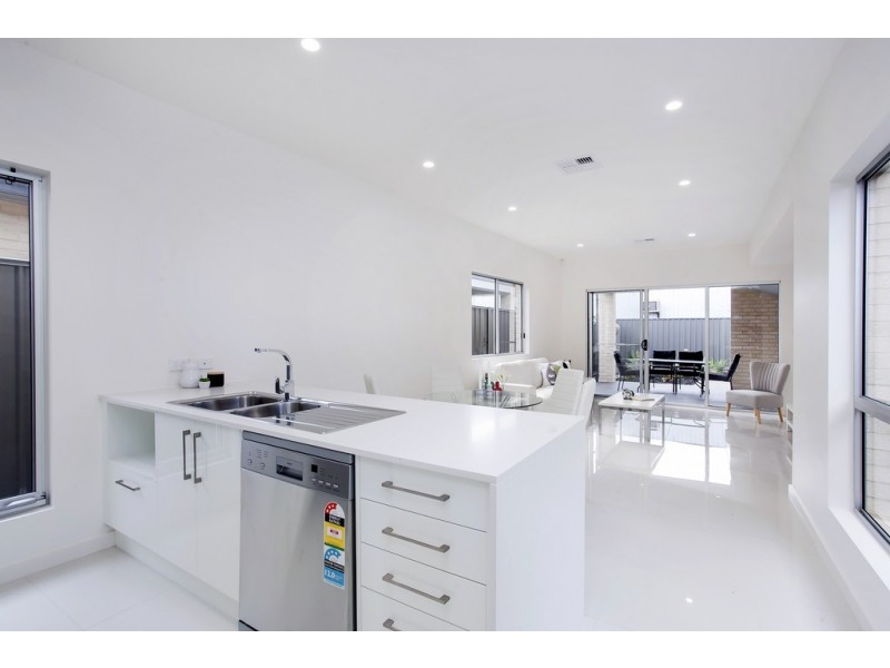 17 Ella Street, Dover Gardens SA 5048