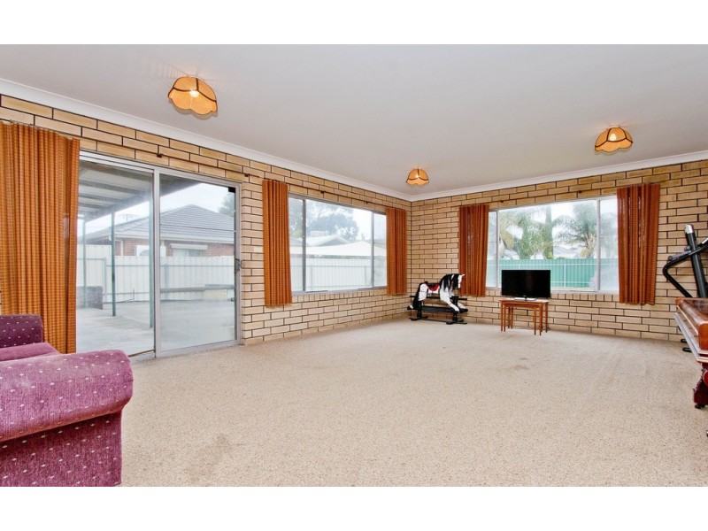 37 Fawnbrake Crescent, West Beach SA 5024