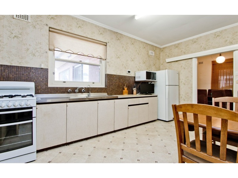 37 Fawnbrake Crescent, West Beach SA 5024