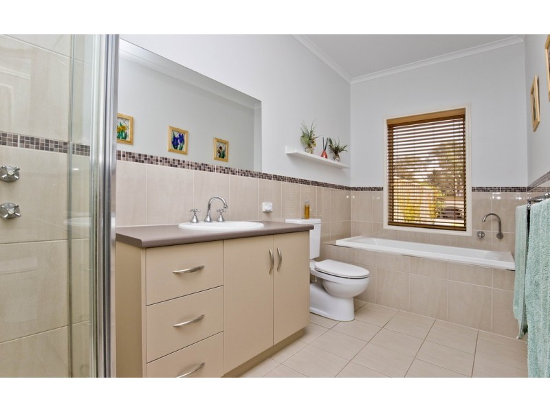 1A Salrak Avenue, Marion SA 5043