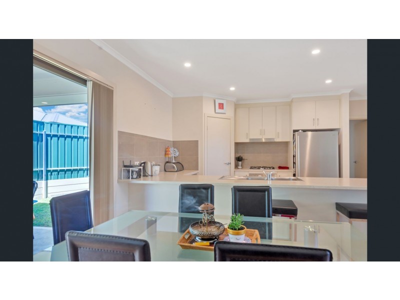 1 106 ACRE AVENUE, Morphett Vale SA 5162