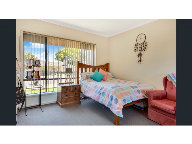 1 106 ACRE AVENUE, Morphett Vale SA 5162