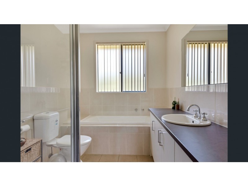 1 106 ACRE AVENUE, Morphett Vale SA 5162