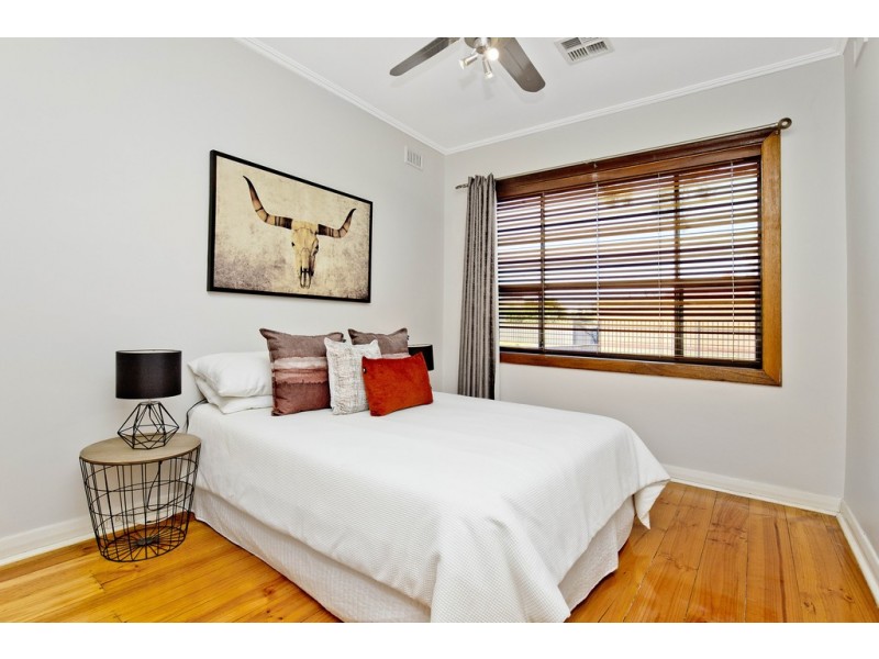 15 Farr Street, Woodville North SA 5012