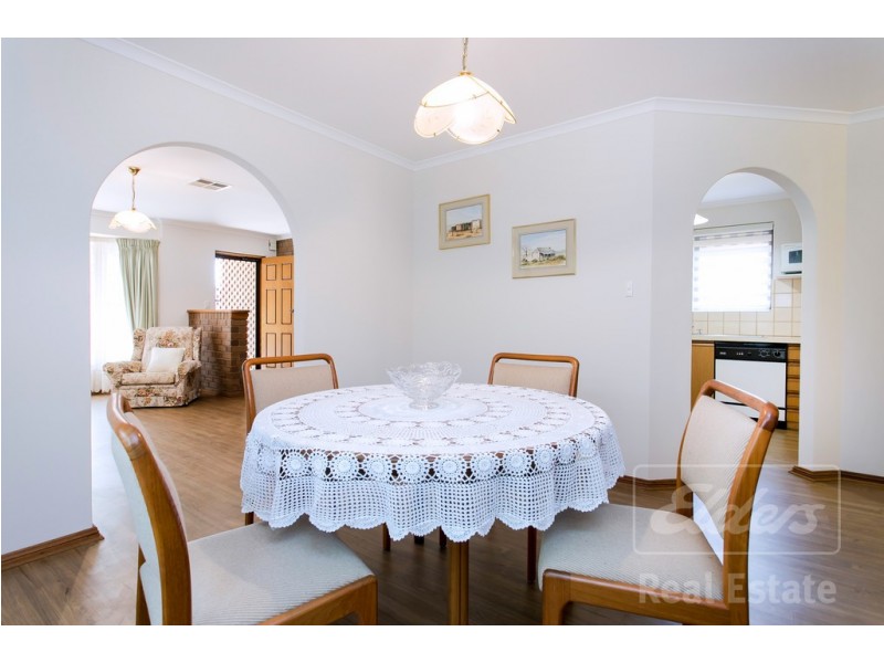 2/15 Essex Street, Brighton SA 5048