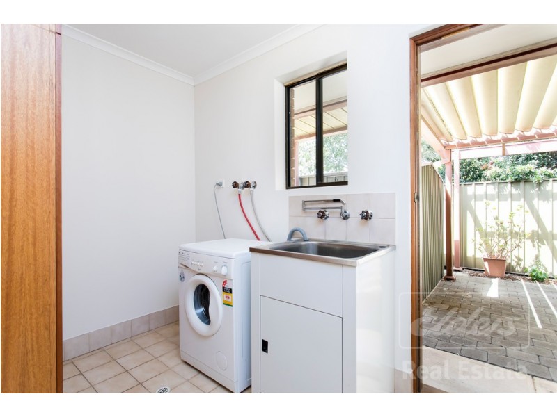 2/15 Essex Street, Brighton SA 5048