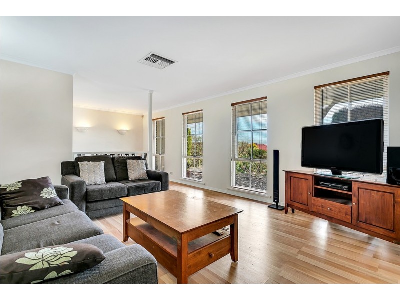 18 Lapwing Street, Hallett Cove SA 5158