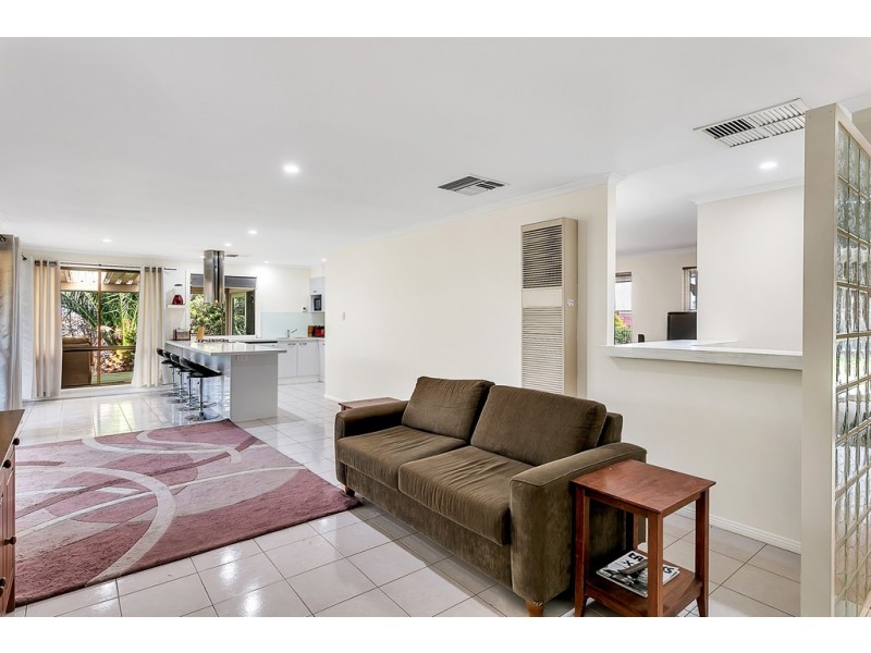 18 Lapwing Street, Hallett Cove SA 5158