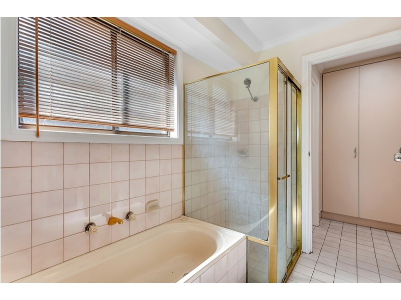 18 Lapwing Street, Hallett Cove SA 5158