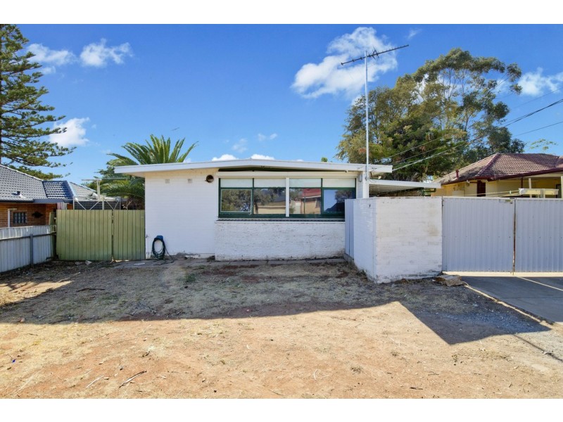 18 O’Grady Drive, Para Hills SA 5096