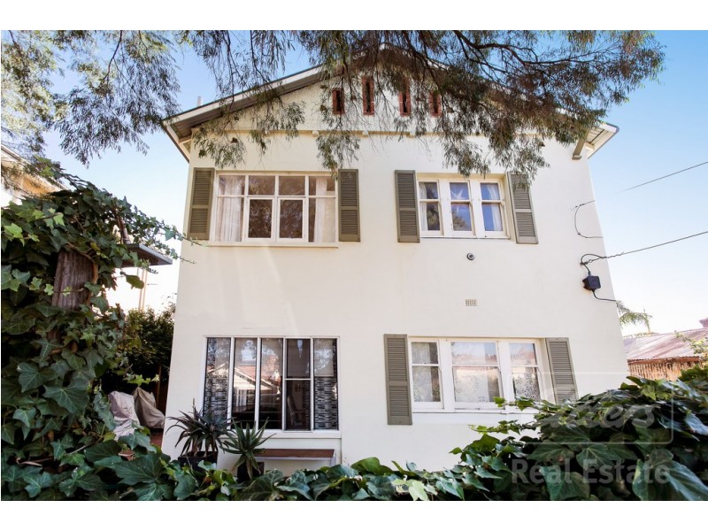 2 Cambridge Terrace, Brighton SA 5048