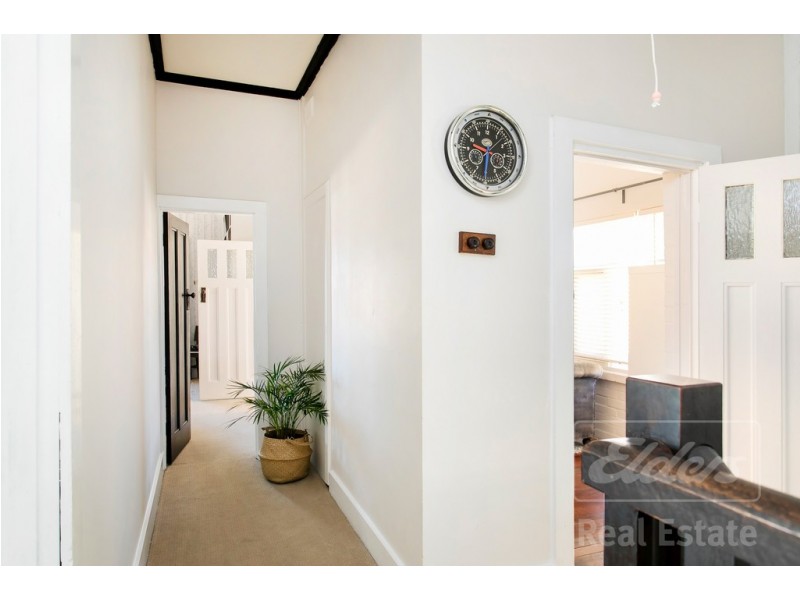 2 Cambridge Terrace, Brighton SA 5048