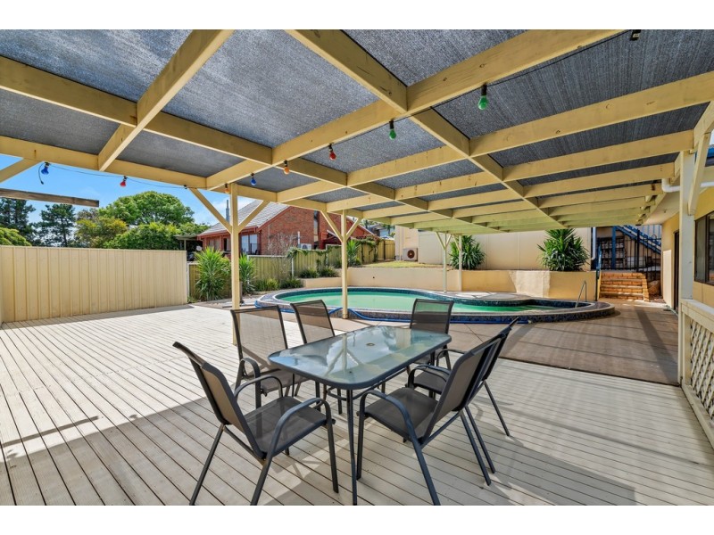 15 Darwendale Street, Huntfield Heights SA 5163