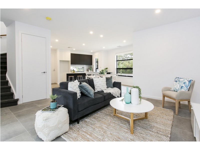 14 Railway Terrace (corner 51 Illawarra Ave), Hove SA 5048