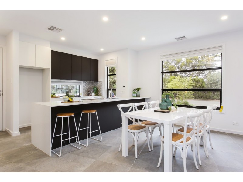 14 Railway Terrace (corner 51 Illawarra Ave), Hove SA 5048