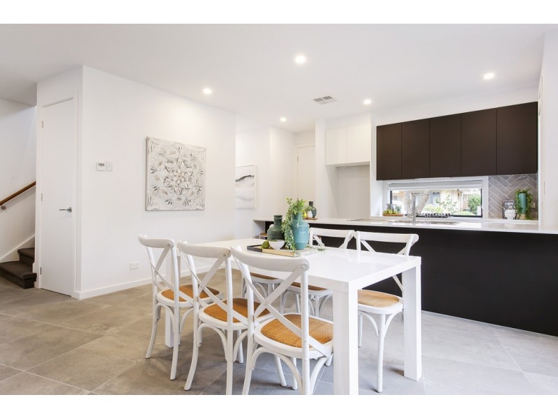 14 Railway Terrace (corner 51 Illawarra Ave), Hove SA 5048