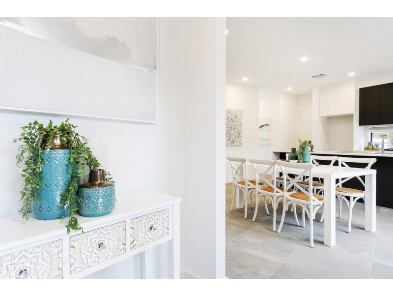 14 Railway Terrace (corner 51 Illawarra Ave), Hove SA 5048