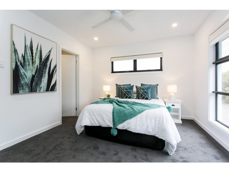 14 Railway Terrace (corner 51 Illawarra Ave), Hove SA 5048