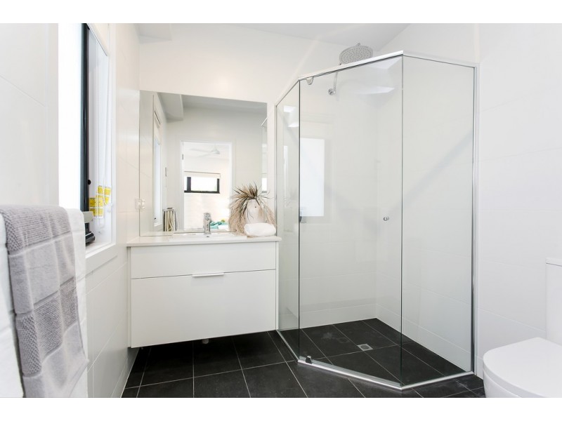 14 Railway Terrace (corner 51 Illawarra Ave), Hove SA 5048