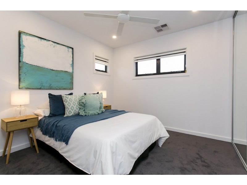 14 Railway Terrace (corner 51 Illawarra Ave), Hove SA 5048