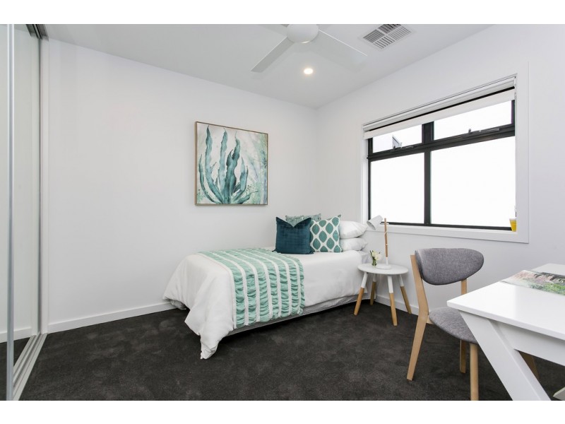 14 Railway Terrace (corner 51 Illawarra Ave), Hove SA 5048