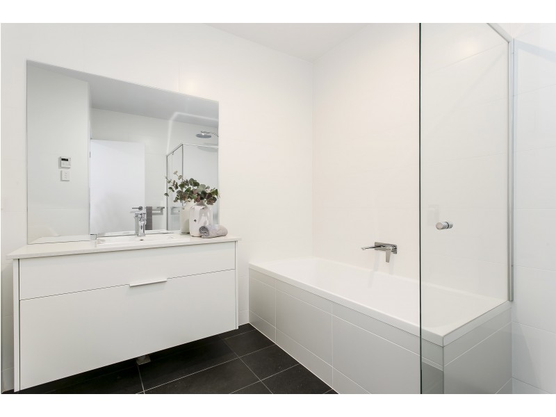 14 Railway Terrace (corner 51 Illawarra Ave), Hove SA 5048