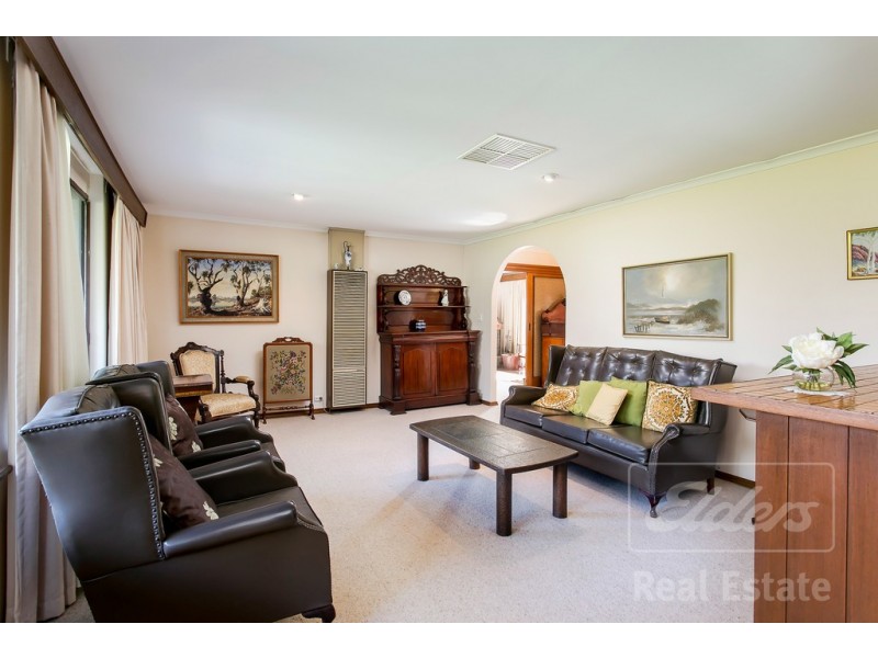 2 Regano Road, Flagstaff Hill SA 5159