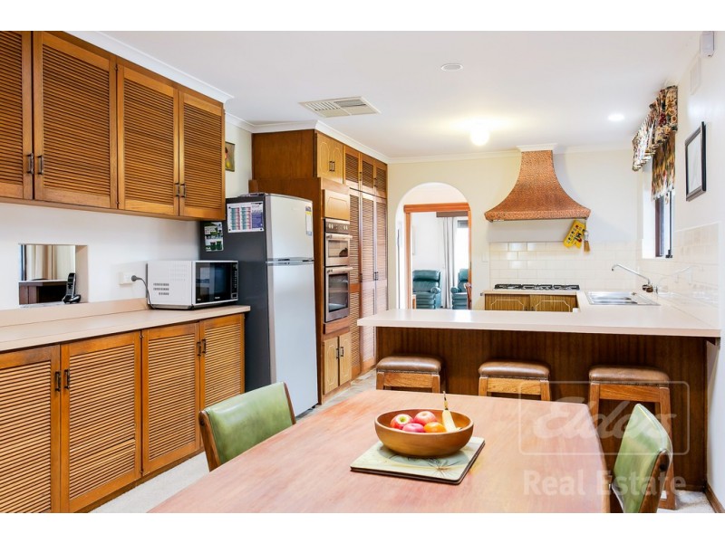 2 Regano Road, Flagstaff Hill SA 5159