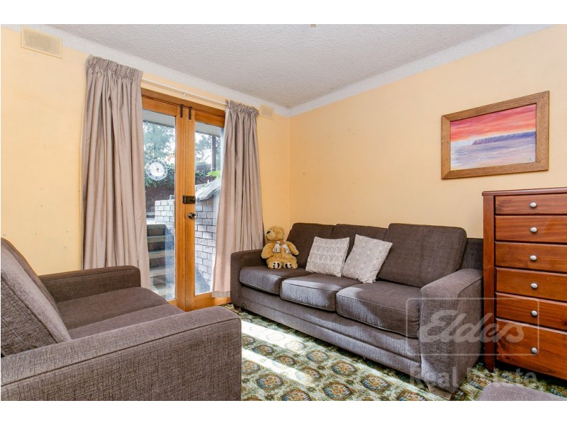 2 Regano Road, Flagstaff Hill SA 5159