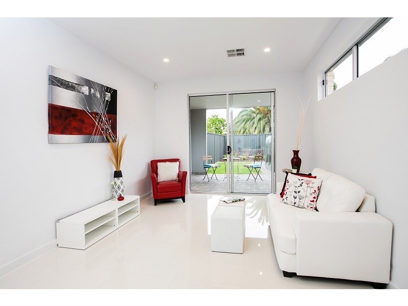 42A Kingston Avenue, Seacombe Gardens SA 5047