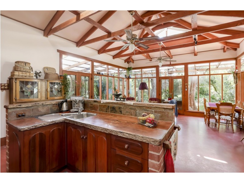 16 Thomas Street, Clarence Gardens SA 5039
