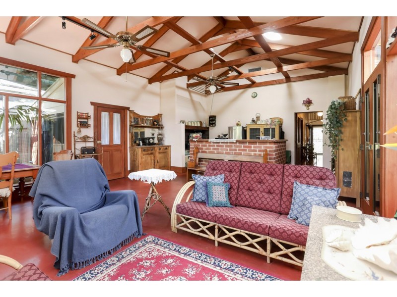 16 Thomas Street, Clarence Gardens SA 5039