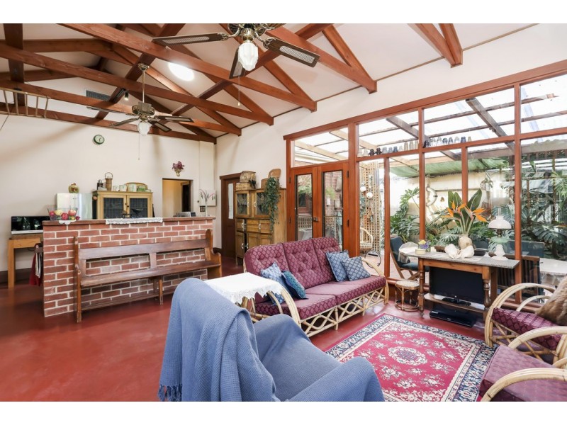 16 Thomas Street, Clarence Gardens SA 5039