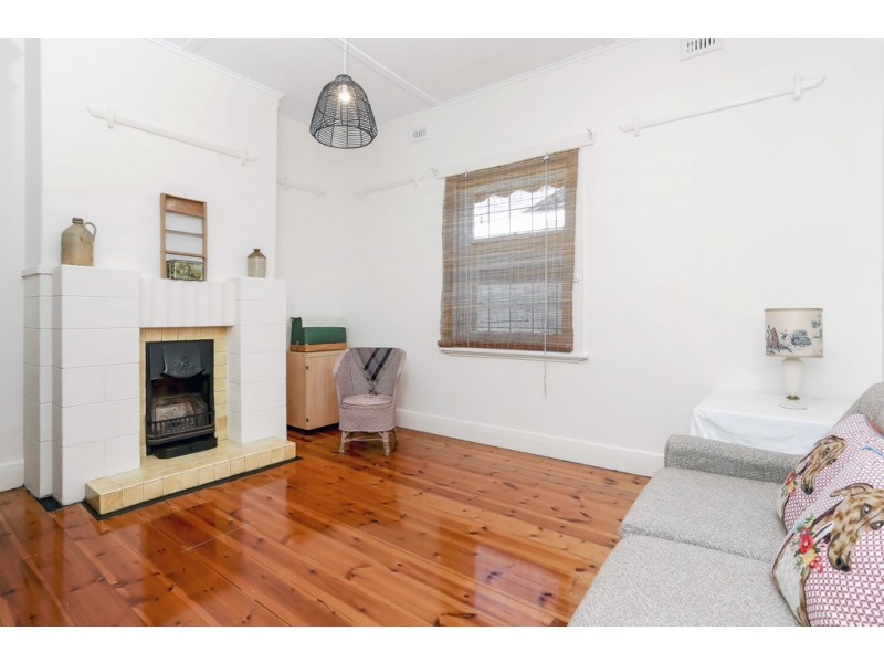 16 Thomas Street, Clarence Gardens SA 5039