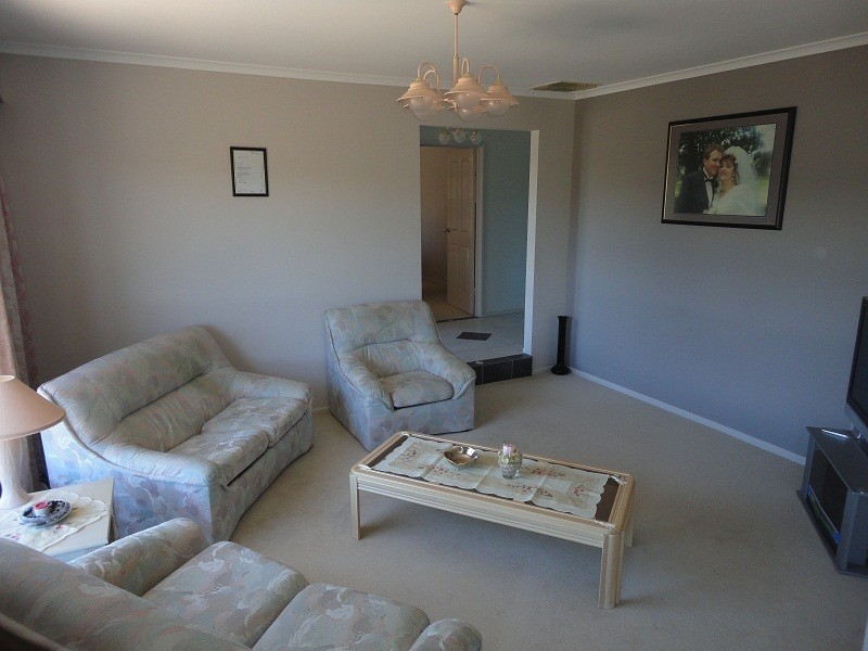 28 Brett Crescent, Hallett Cove SA 5158