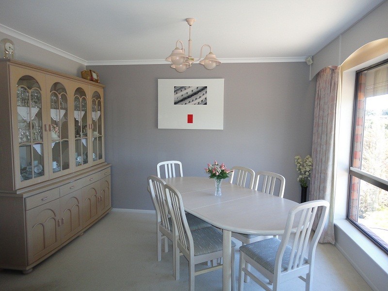 28 Brett Crescent, Hallett Cove SA 5158